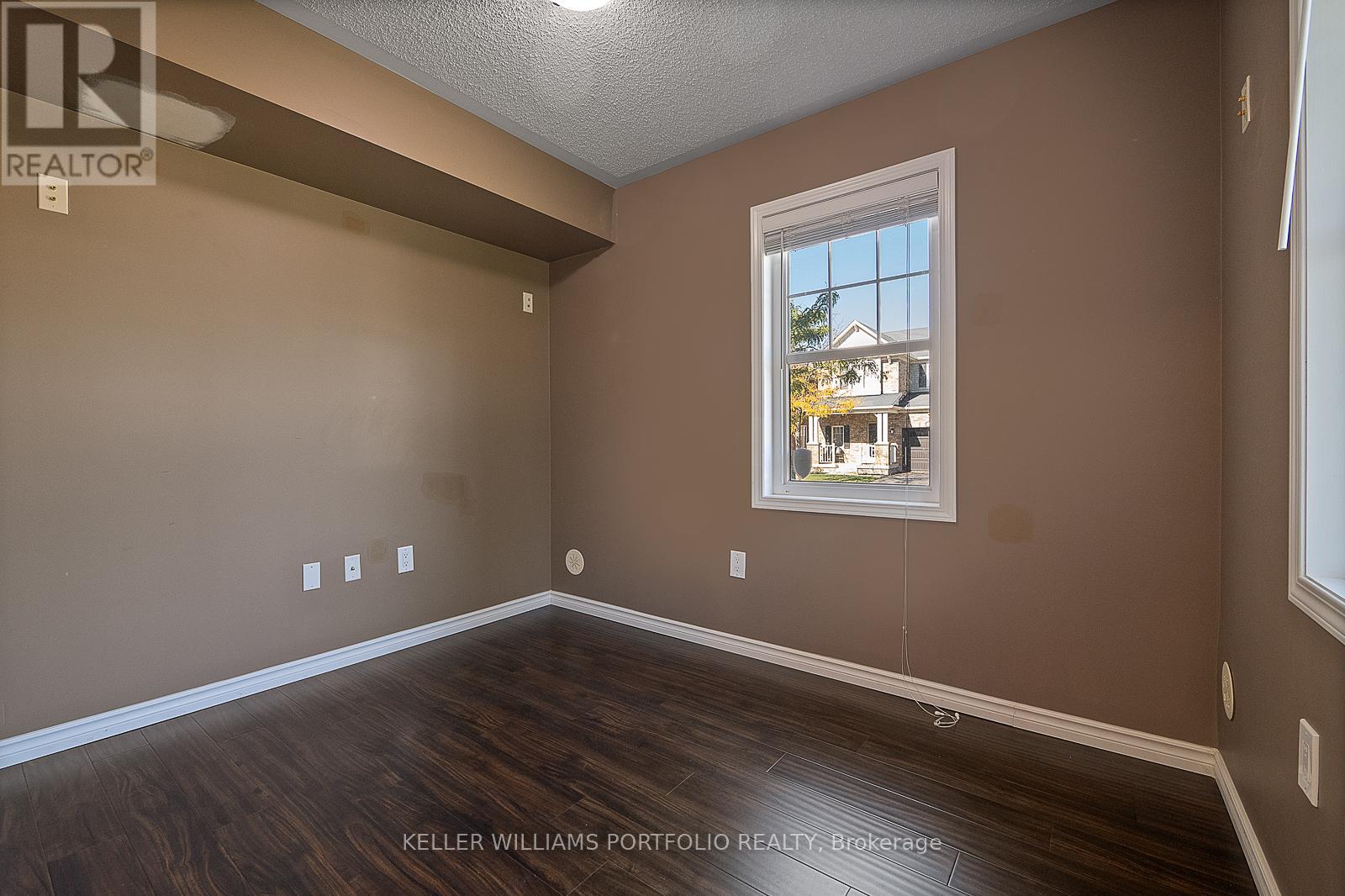 66 Gleave Terrace, Milton, Ontario  L9T 7B7 - Photo 8 - W12555284