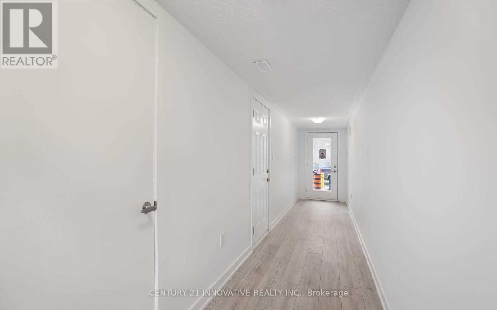 3079 Cherry Blossom Cmn, Burlington, Ontario  L7M 0H8 - Photo 2 - W12555312