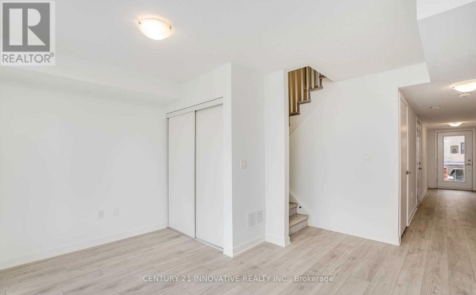 3079 Cherry Blossom Cmn, Burlington, Ontario  L7M 0H8 - Photo 7 - W12555312