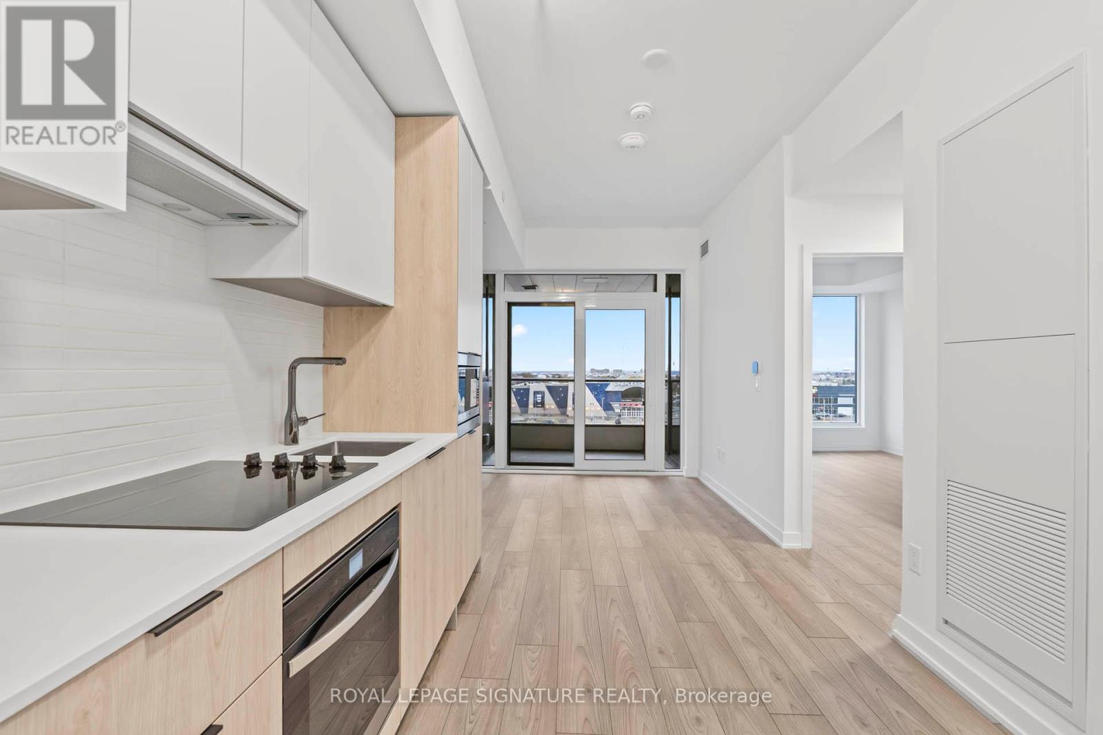 527 - 1007 The Queensway, Toronto, Ontario  M8Z 6C7 - Photo 5 - W12555356