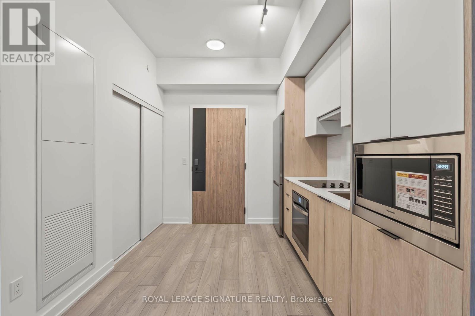 527 - 1007 The Queensway, Toronto, Ontario  M8Z 6C7 - Photo 7 - W12555356