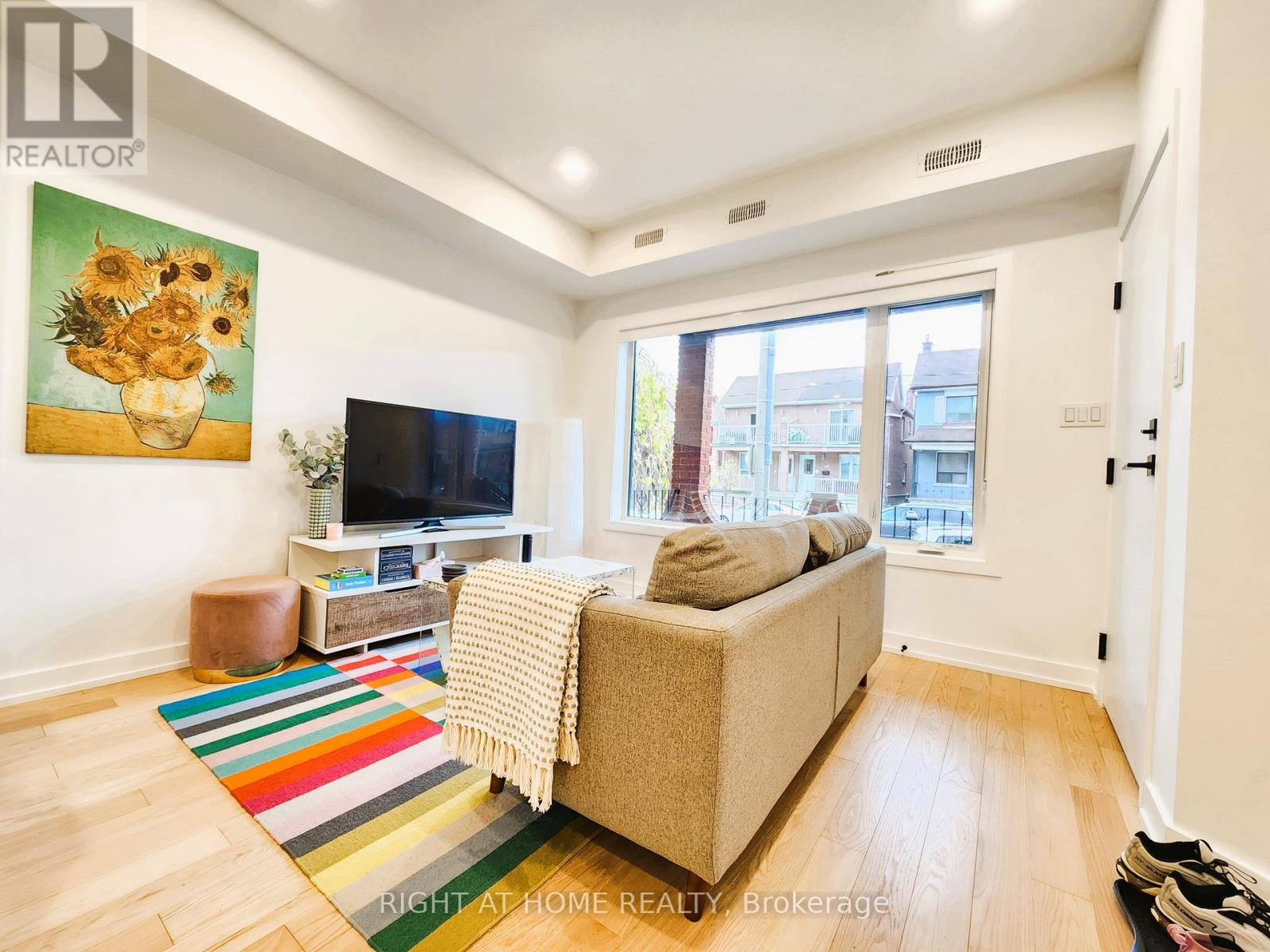 2 - 106 Lappin Avenue, Toronto, Ontario  M6H 1Y4 - Photo 10 - W12555382