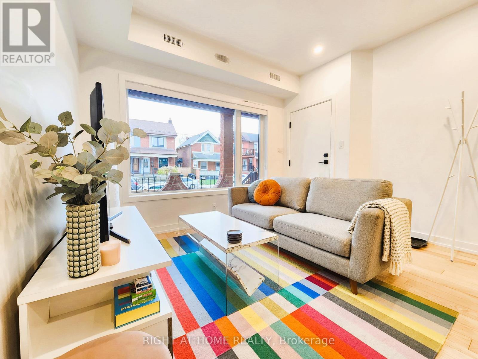 2 - 106 Lappin Avenue, Toronto, Ontario  M6H 1Y4 - Photo 11 - W12555382