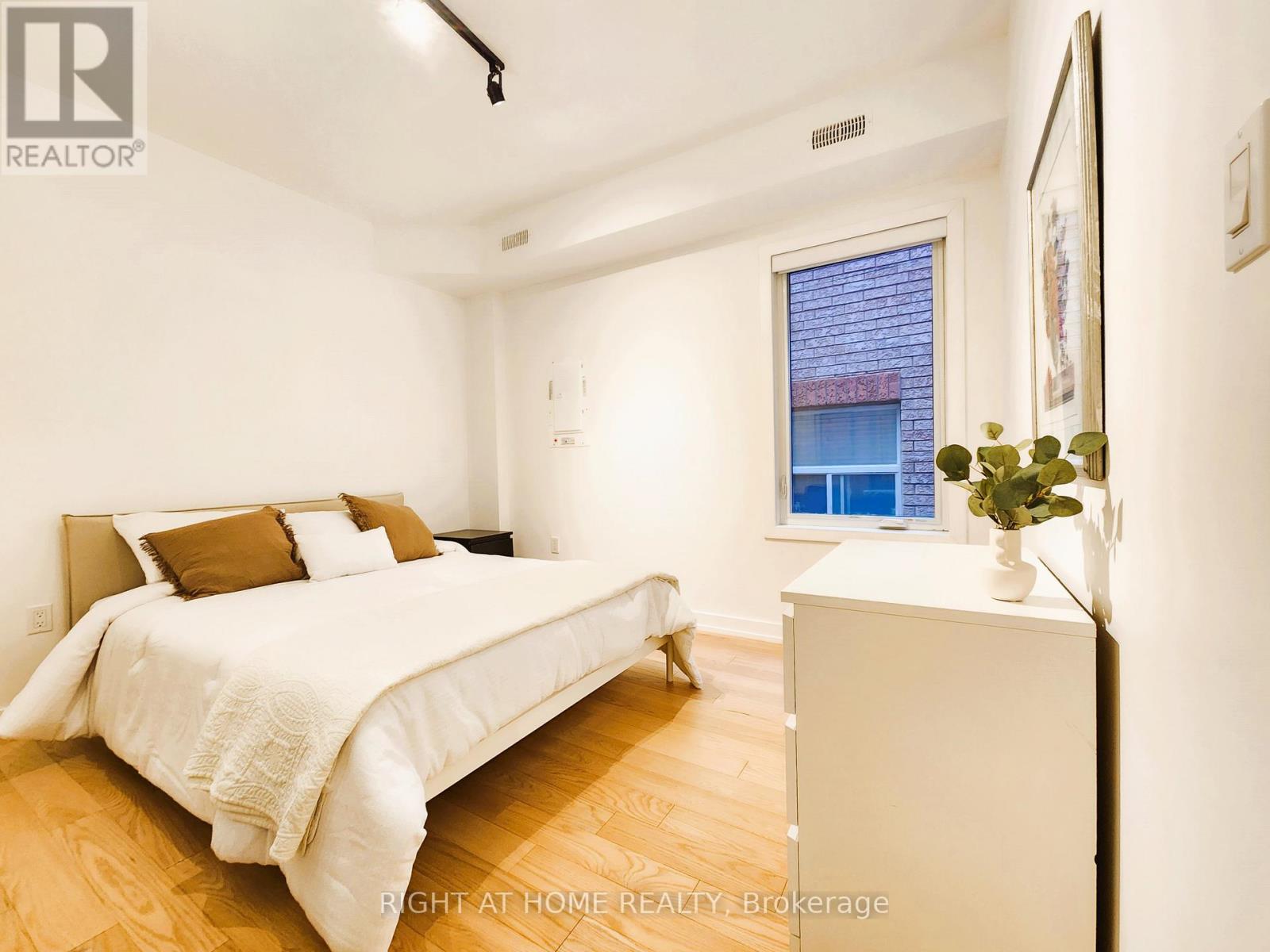 2 - 106 Lappin Avenue, Toronto, Ontario  M6H 1Y4 - Photo 6 - W12555382