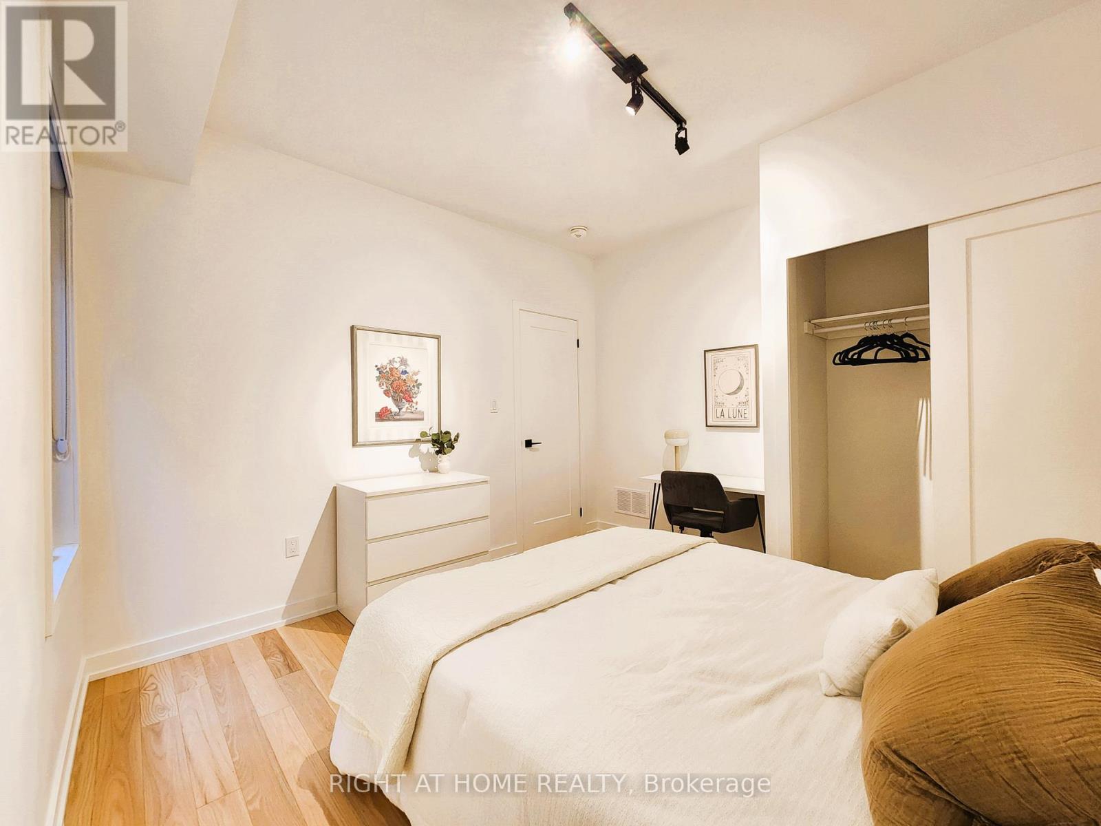 2 - 106 Lappin Avenue, Toronto, Ontario  M6H 1Y4 - Photo 7 - W12555382