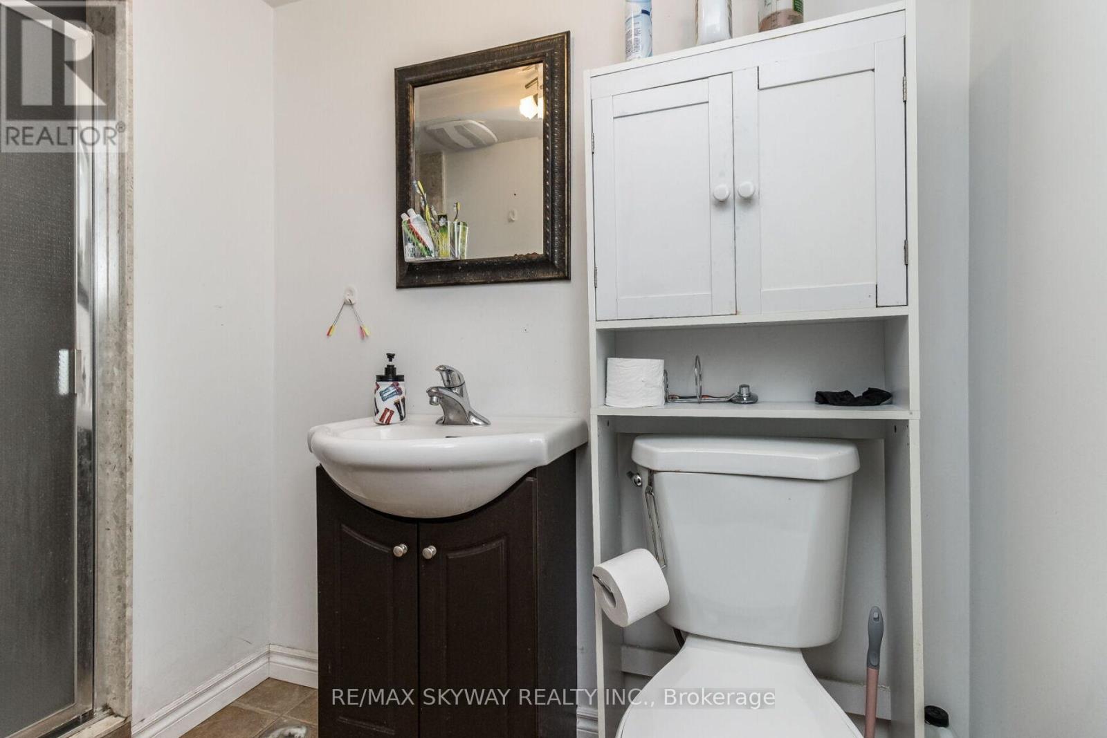 9 Weatherell Drive, Brampton, Ontario  L7A 1Y7 - Photo 23 - W12555394