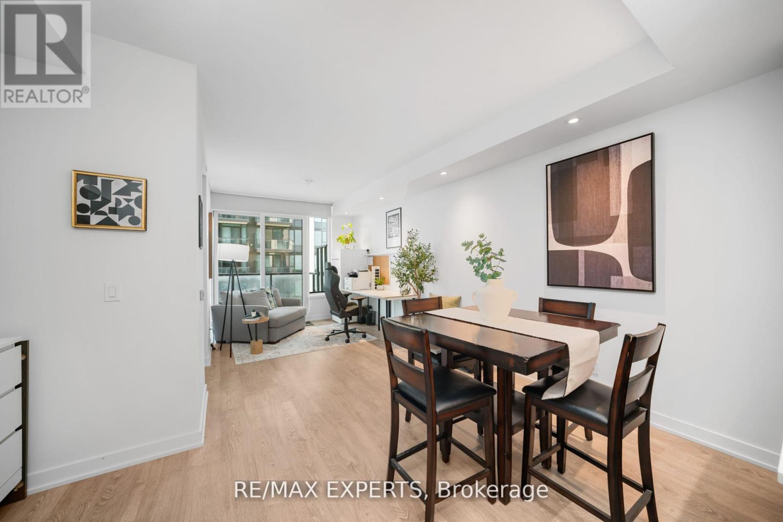 2512 - 1926 Lake Shore Boulevard W, Toronto, Ontario  M6S 1A1 - Photo 5 - W12555406