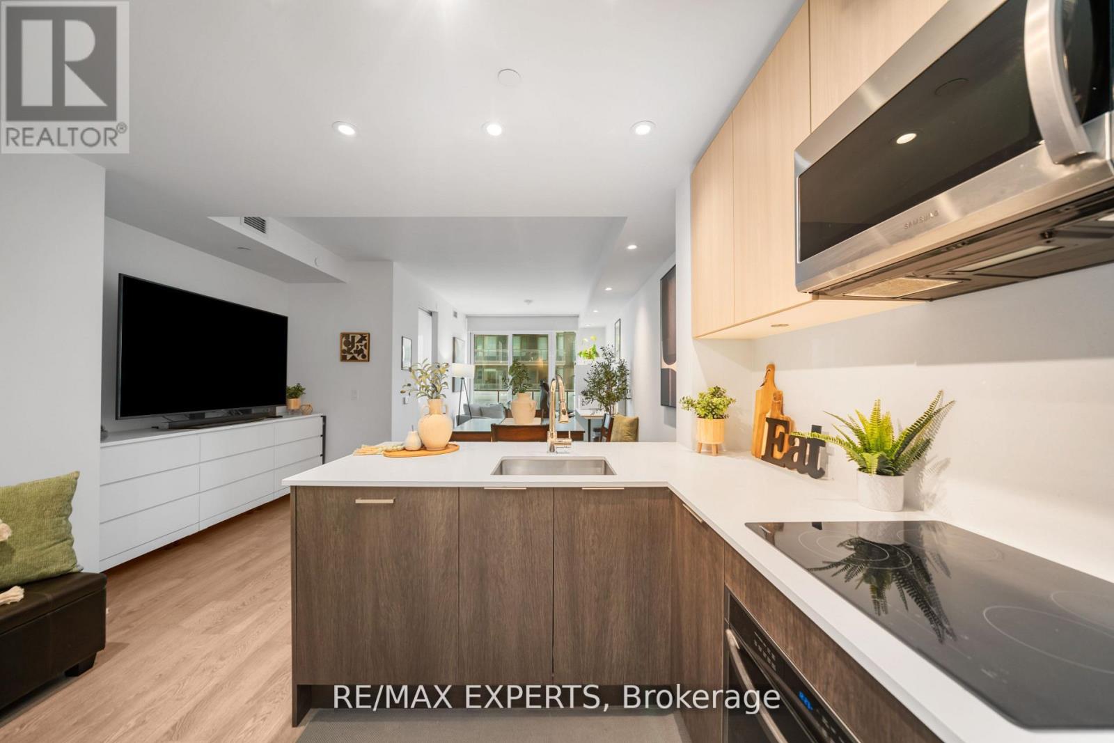 2512 - 1926 Lake Shore Boulevard W, Toronto, Ontario  M6S 1A1 - Photo 7 - W12555406