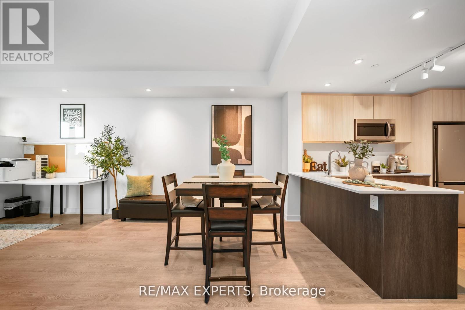 2512 - 1926 Lake Shore Boulevard W, Toronto, Ontario  M6S 1A1 - Photo 9 - W12555406