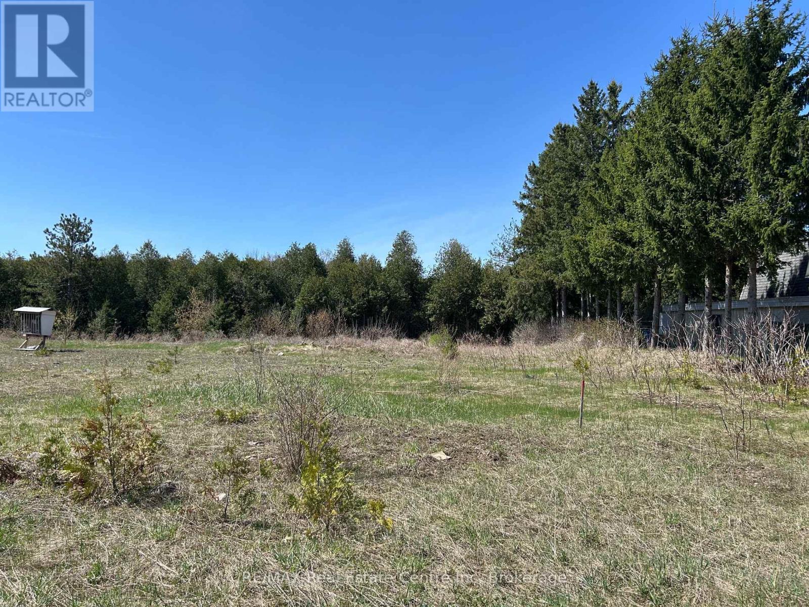 755 Stone Road E, Guelph, Ontario  N1L 1B8 - Photo 3 - X12555552