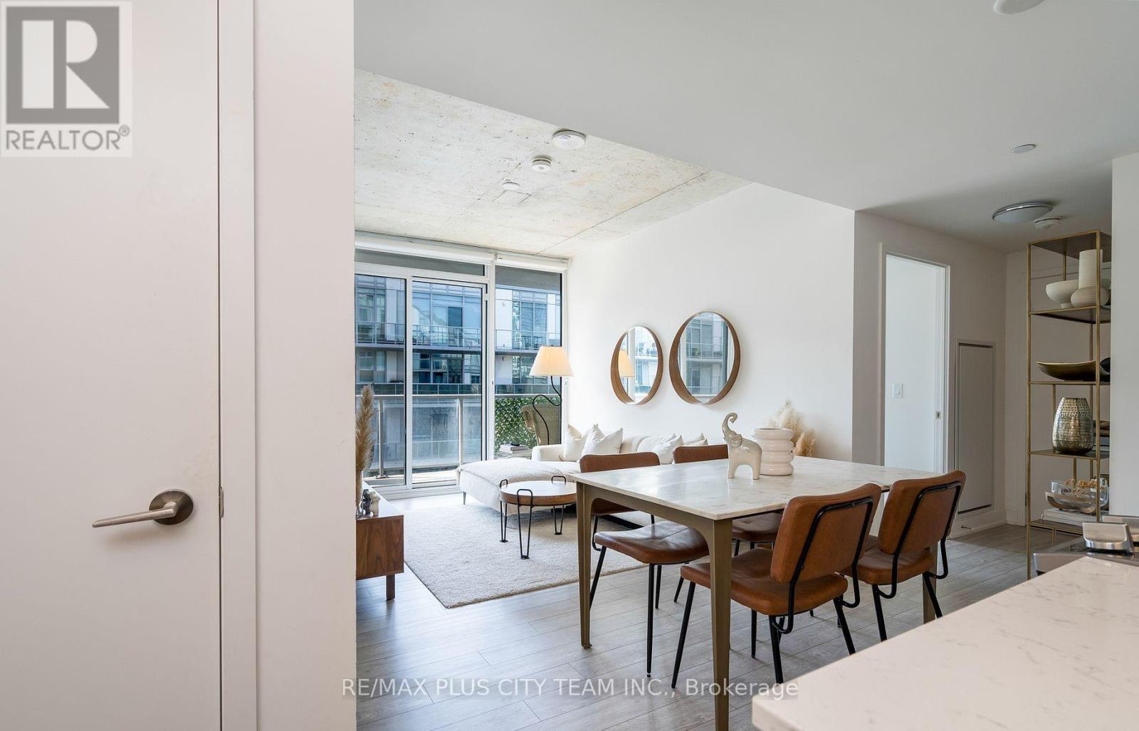 915 - 30 Baseball Place, Toronto, Ontario  M4M 0E8 - Photo 3 - E12503722