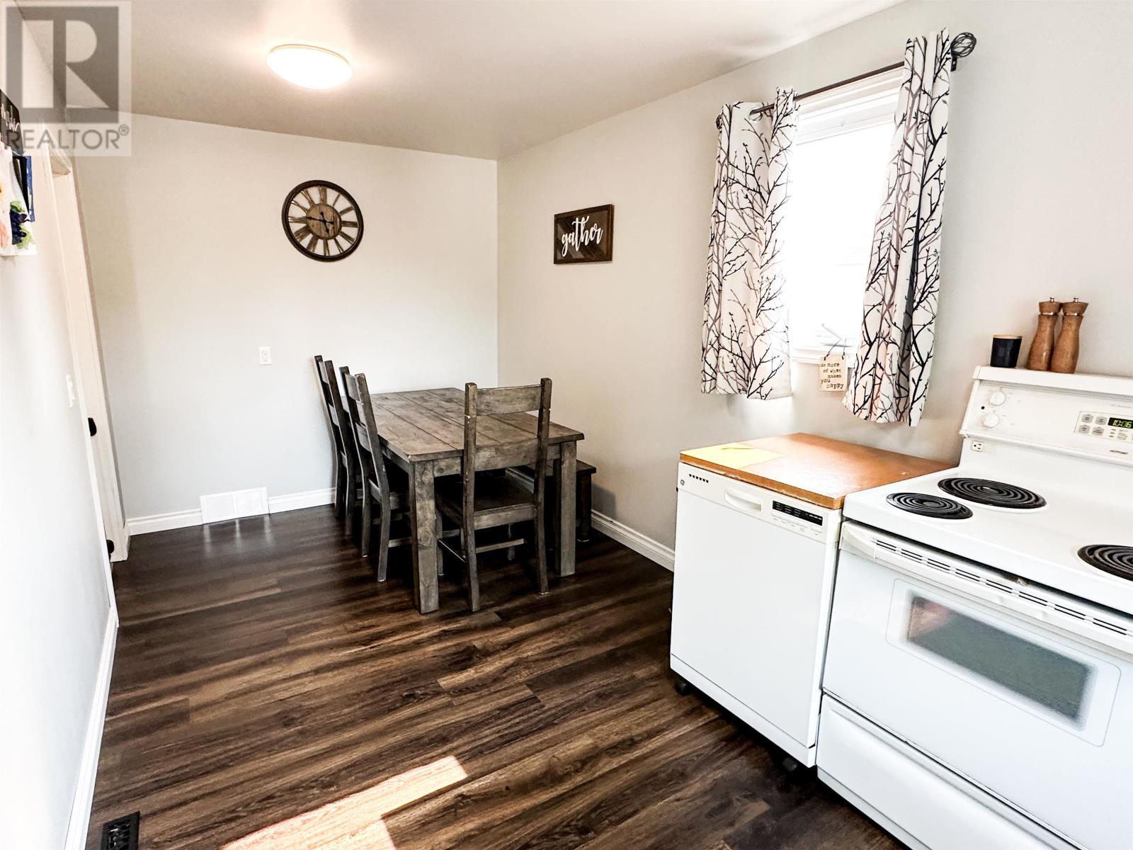 22 William St, Cochenour, Ontario  P0V 1L0 - Photo 6 - TB252351