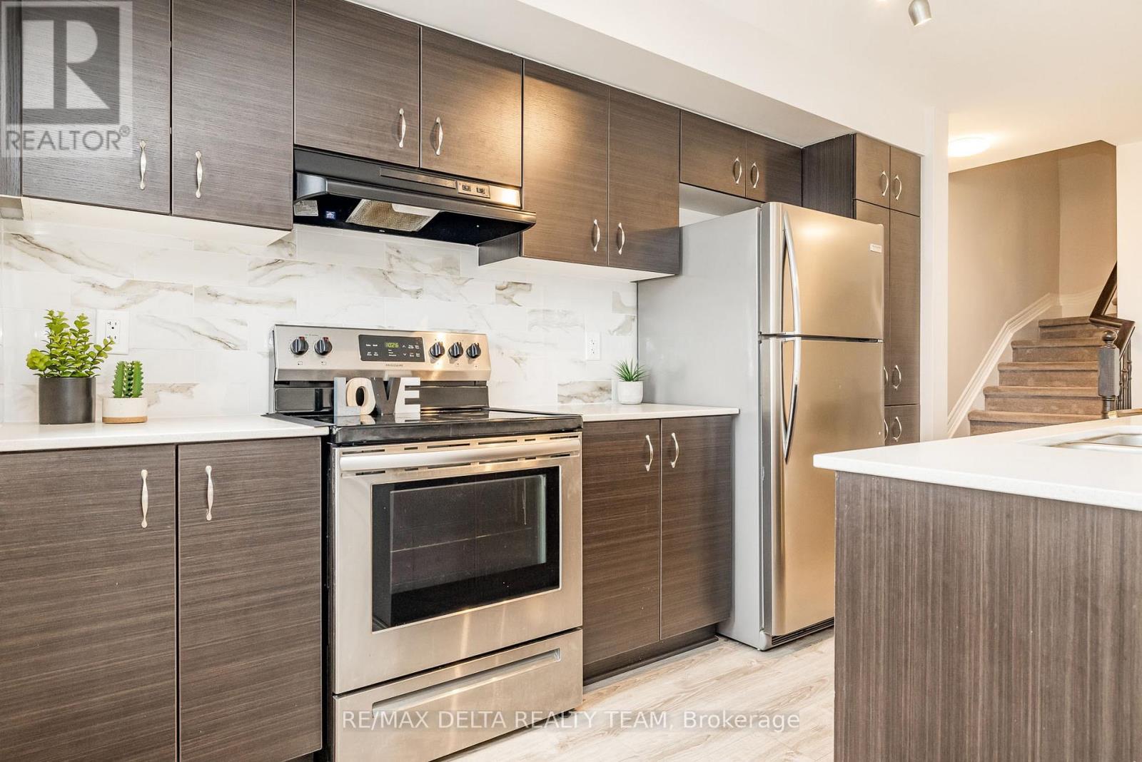 37 - 509 Ozawa Private, Ottawa, Ontario K1K 4Z8 - Photo 11 - X12555520