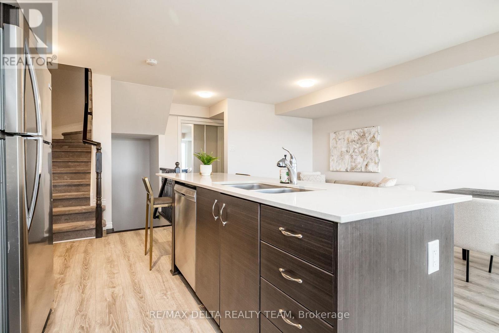 37 - 509 Ozawa Private, Ottawa, Ontario K1K 4Z8 - Photo 12 - X12555520