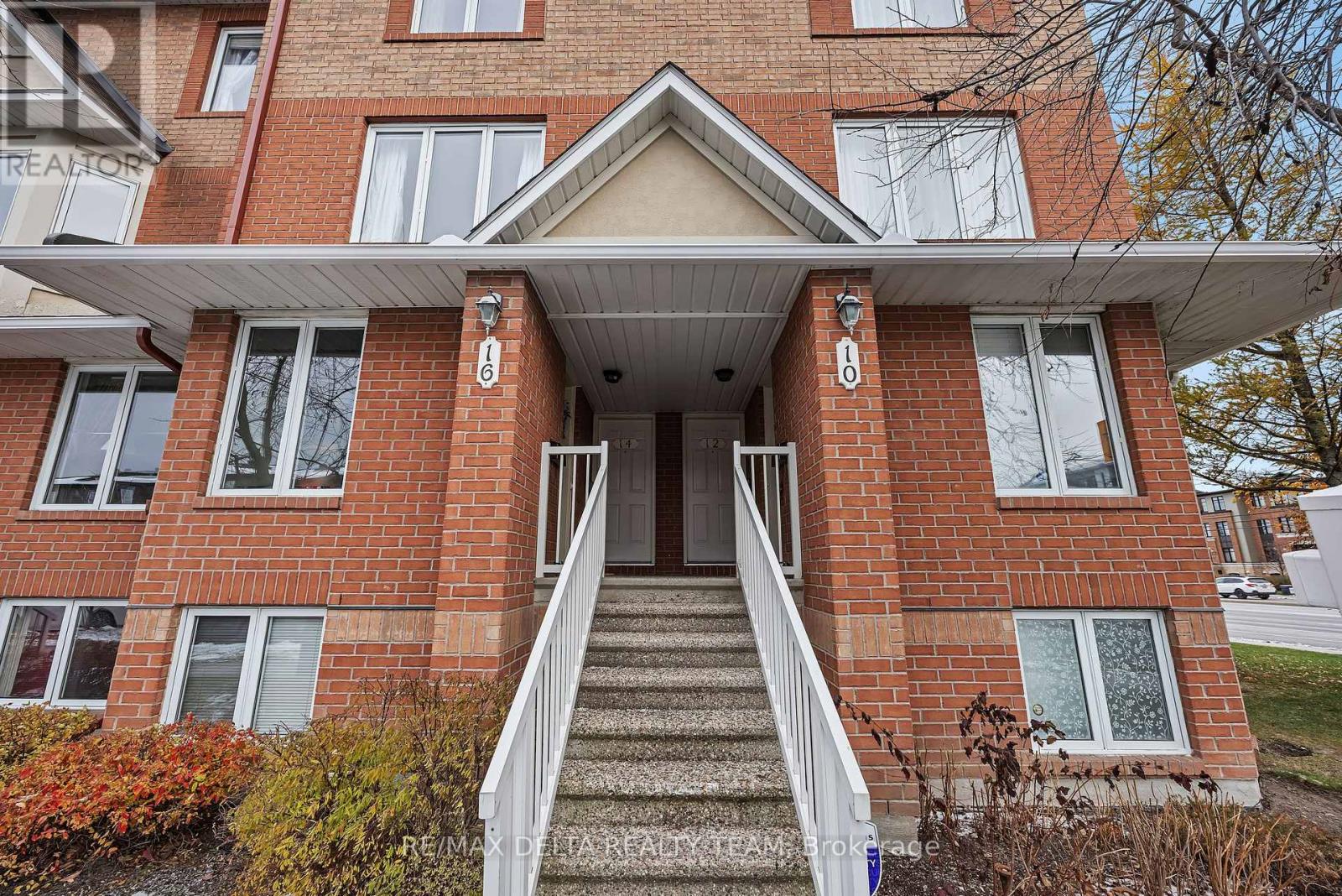 14 LAKEPOINTE DRIVE, Ottawa, Ontario