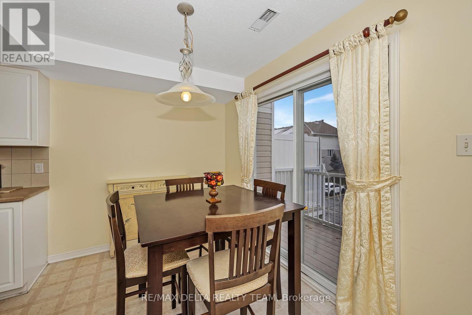 14 Lakepointe Drive, Ottawa, Ontario K4A 5E3 - Photo 12 - X12555530