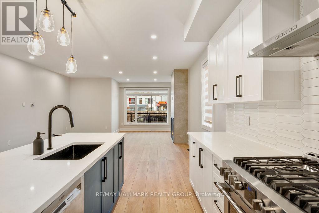 B - 72 Armstrong Street, Ottawa, Ontario  K1Y 2V7 - Photo 11 - X12555544