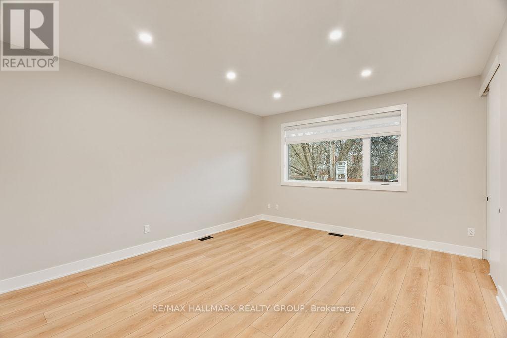 B - 72 Armstrong Street, Ottawa, Ontario  K1Y 2V7 - Photo 22 - X12555544