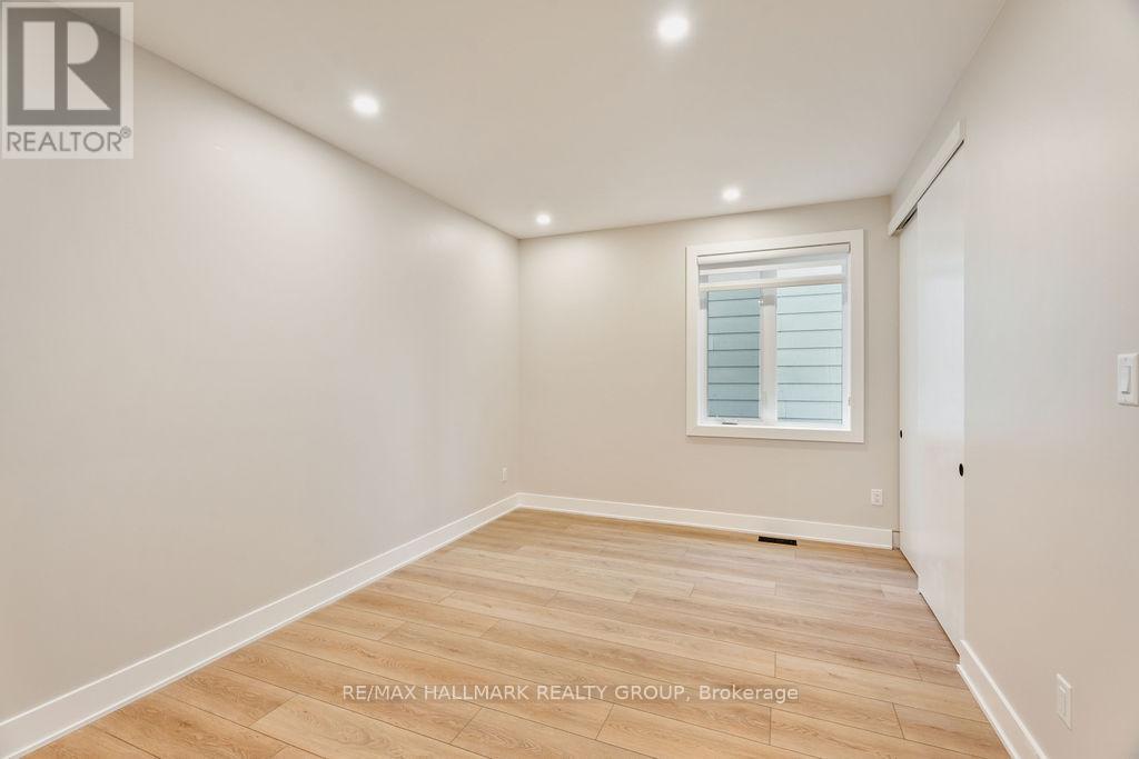 B - 72 Armstrong Street, Ottawa, Ontario  K1Y 2V7 - Photo 26 - X12555544