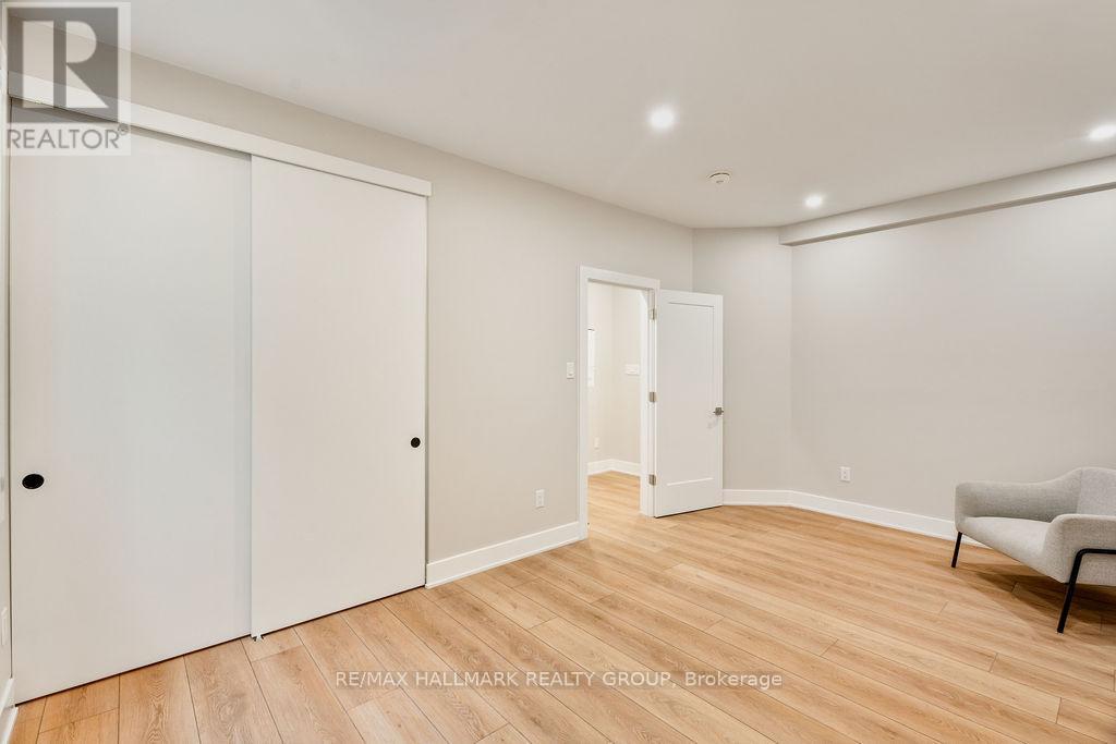 B - 72 Armstrong Street, Ottawa, Ontario  K1Y 2V7 - Photo 28 - X12555544