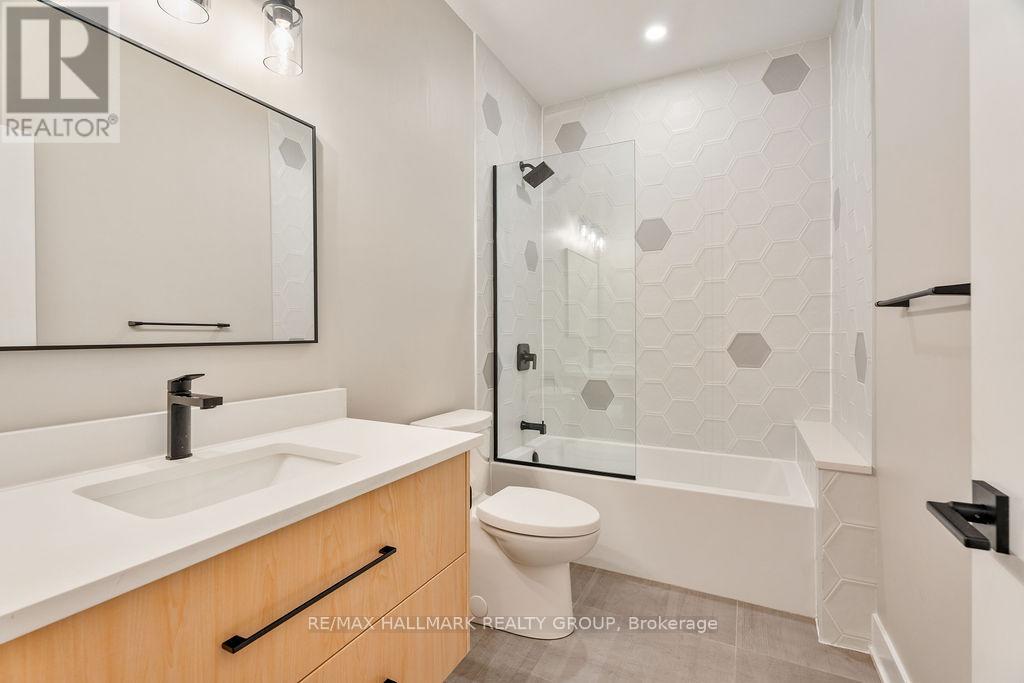 B - 72 Armstrong Street, Ottawa, Ontario  K1Y 2V7 - Photo 29 - X12555544
