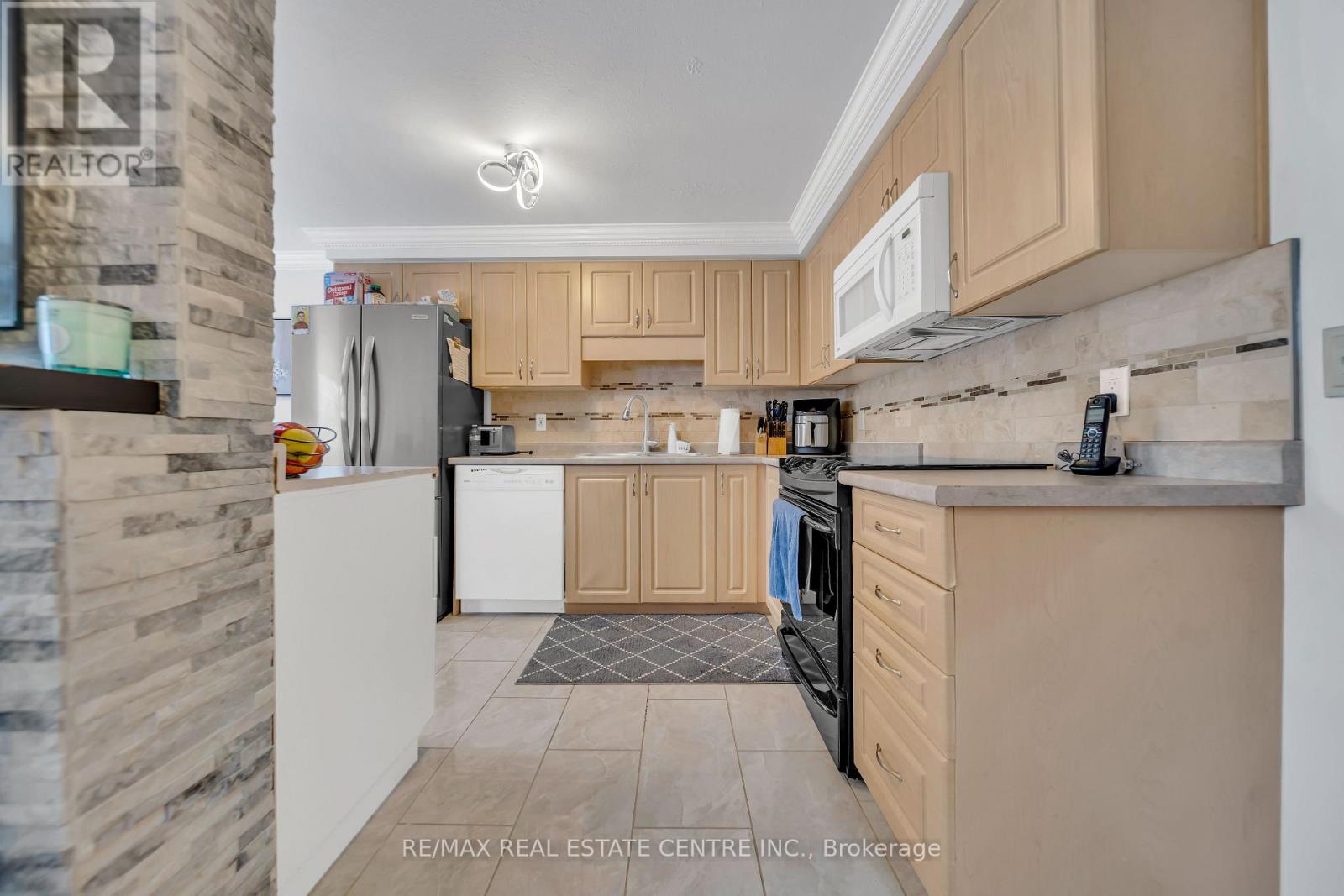 255 Prosperity Drive, Kitchener, Ontario  N2E 4B1 - Photo 13 - X12555166