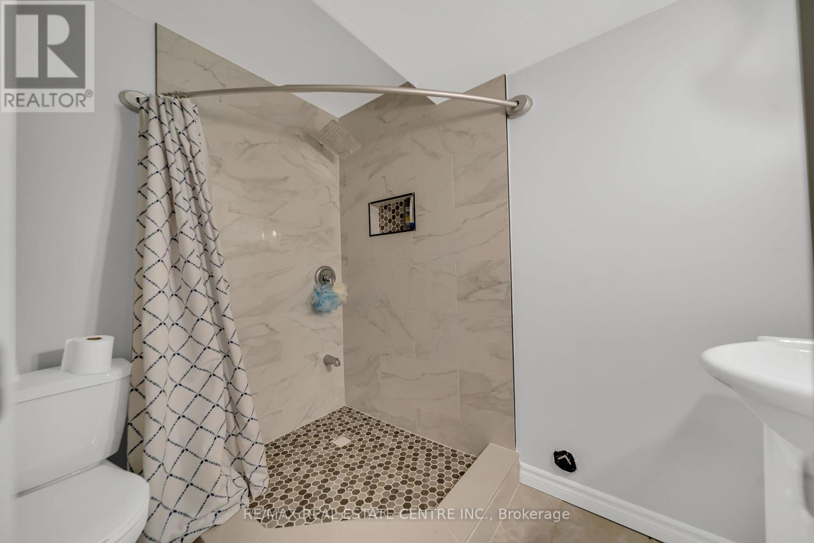 255 Prosperity Drive, Kitchener, Ontario  N2E 4B1 - Photo 29 - X12555166