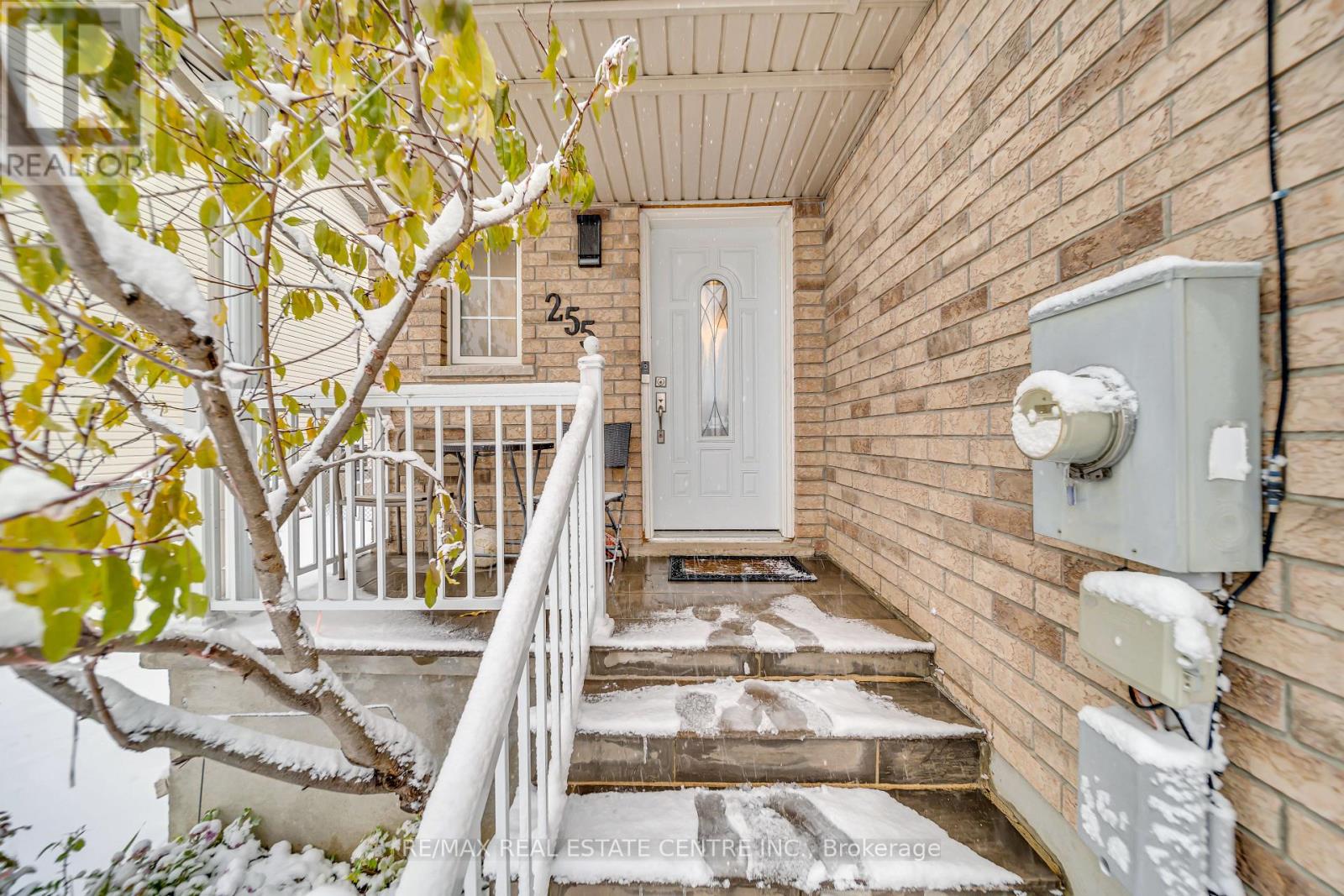 255 Prosperity Drive, Kitchener, Ontario  N2E 4B1 - Photo 4 - X12555166