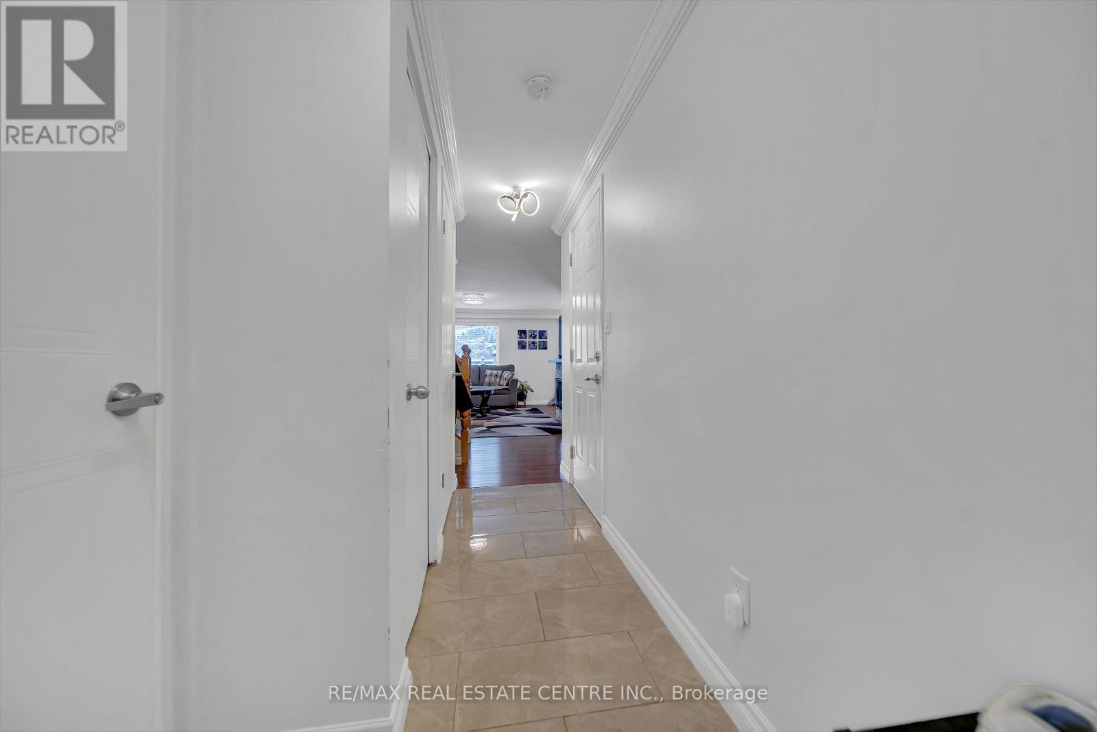 255 Prosperity Drive, Kitchener, Ontario  N2E 4B1 - Photo 6 - X12555166