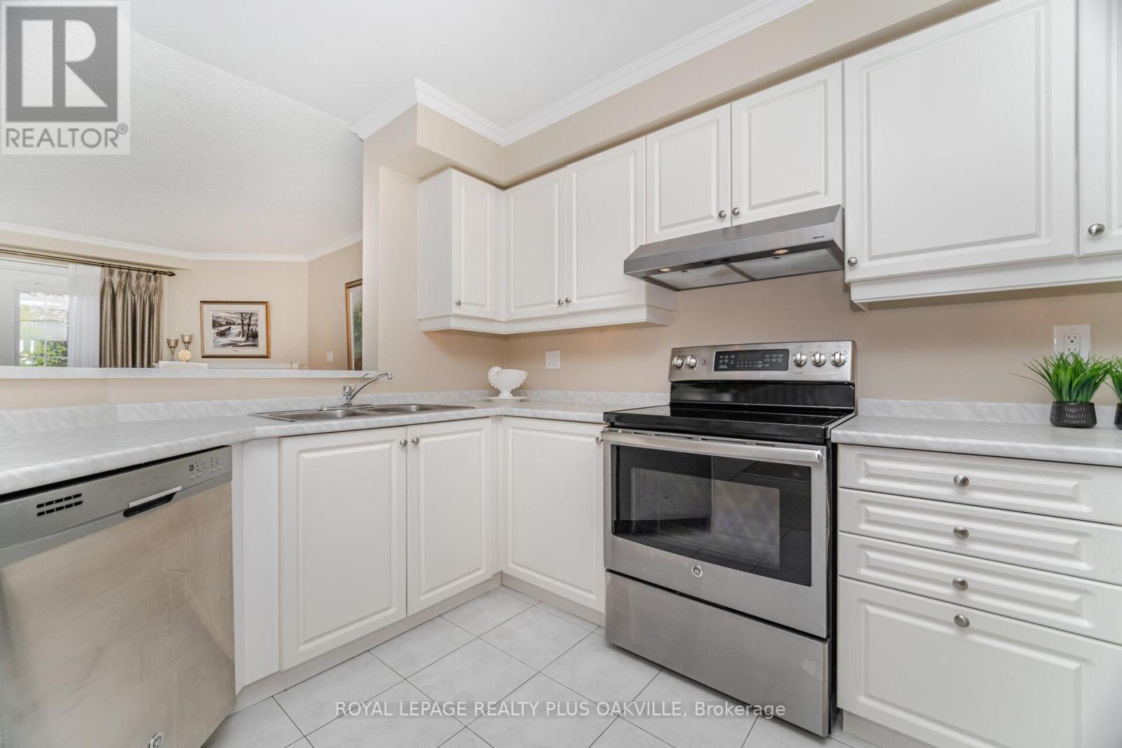 53 Kildonan Crescent, Hamilton, Ontario  L0R 2H5 - Photo 12 - X12555176