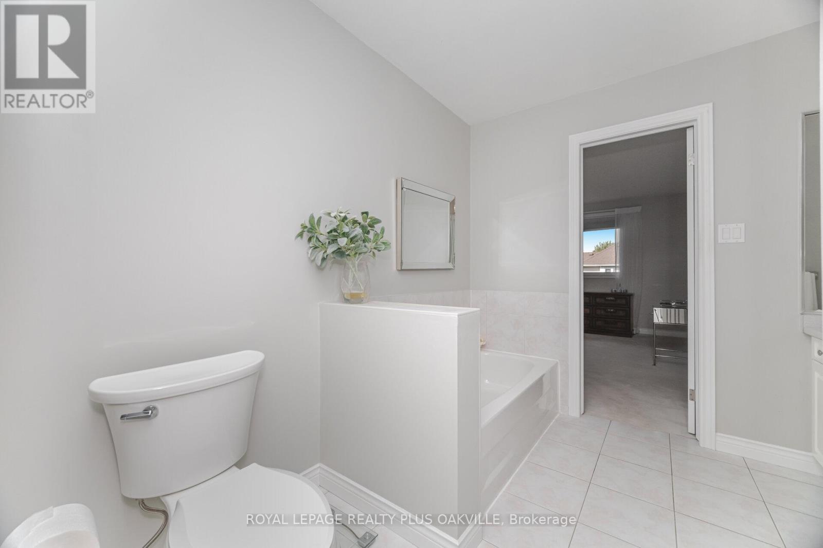 53 Kildonan Crescent, Hamilton, Ontario  L0R 2H5 - Photo 29 - X12555176