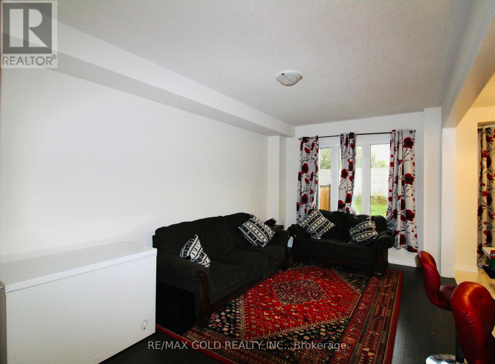 52 - 166 Deerpath Drive, Guelph, Ontario  N1K 0E2 - Photo 4 - X12555190