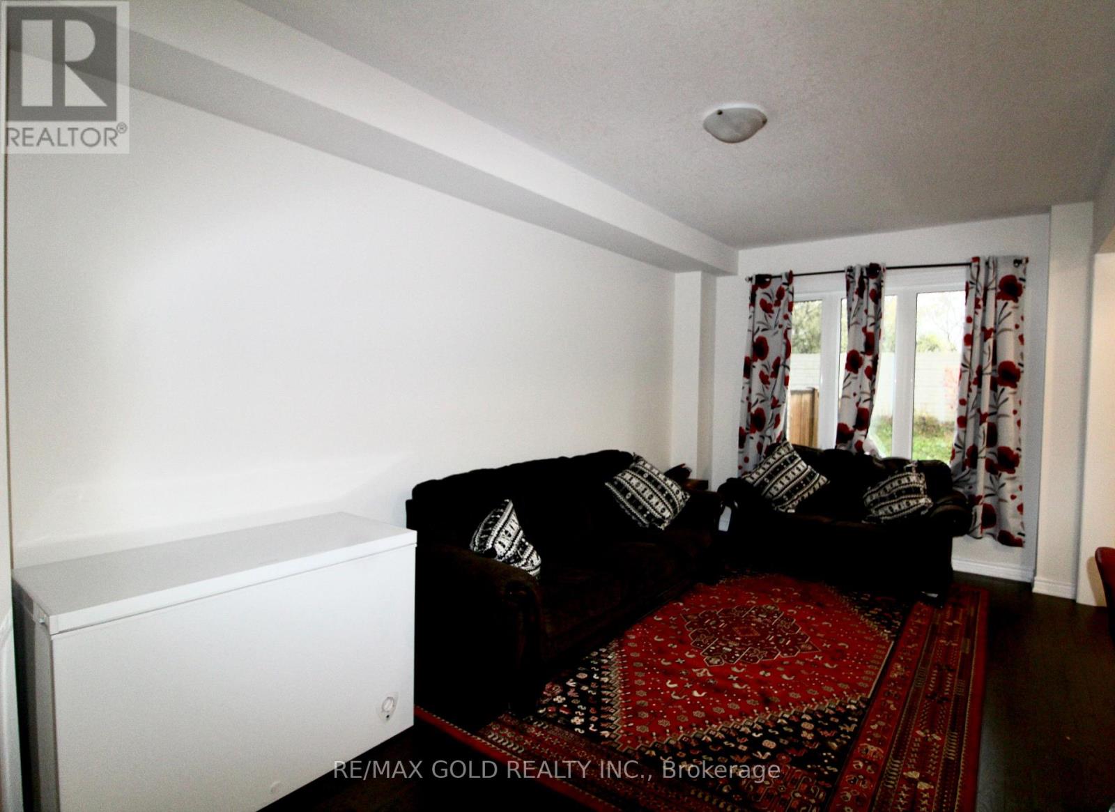 52 - 166 Deerpath Drive, Guelph, Ontario  N1K 0E2 - Photo 5 - X12555190