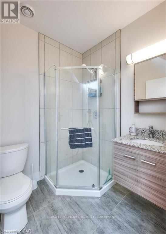 405 - 253 Albert Street, Waterloo, Ontario  N2L 3T7 - Photo 6 - X12555216