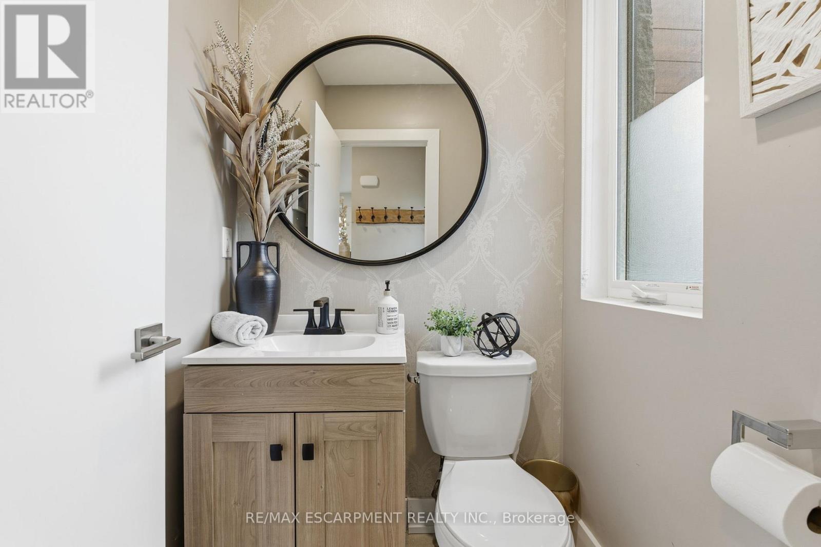 21 - 107 Concession Street, Cambridge, Ontario  N1R 2H2 - Photo 8 - X12555370