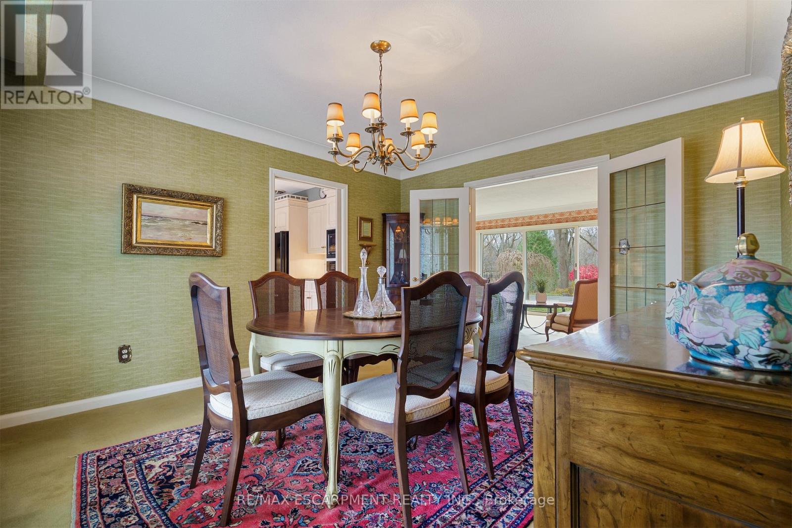 2 Walnut Grove, Hamilton, Ontario  L9H 3M4 - Photo 11 - X12555390