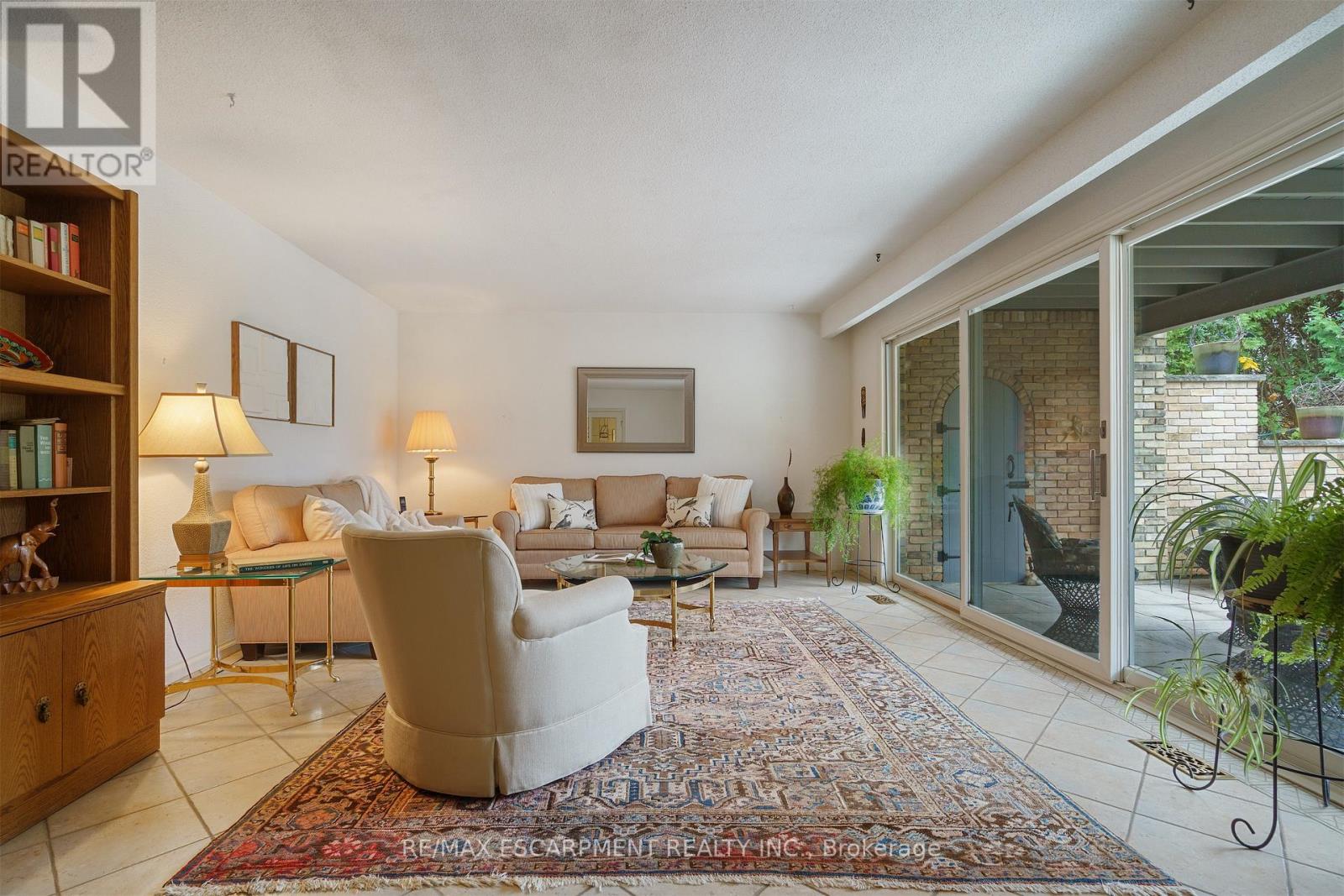 2 Walnut Grove, Hamilton, Ontario  L9H 3M4 - Photo 28 - X12555390