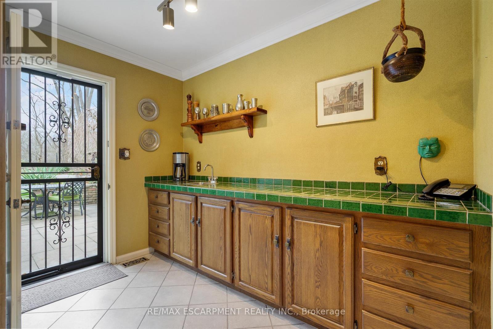 2 Walnut Grove, Hamilton, Ontario  L9H 3M4 - Photo 30 - X12555390