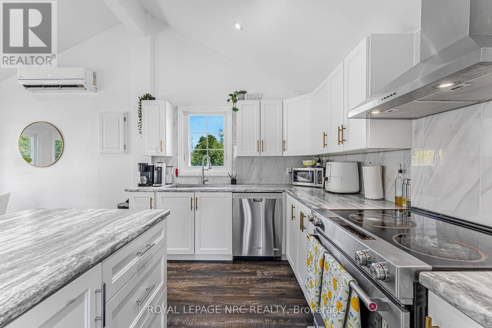 414 Washington Road, Fort Erie, Ontario  L2A 4K4 - Photo 11 - X12555498