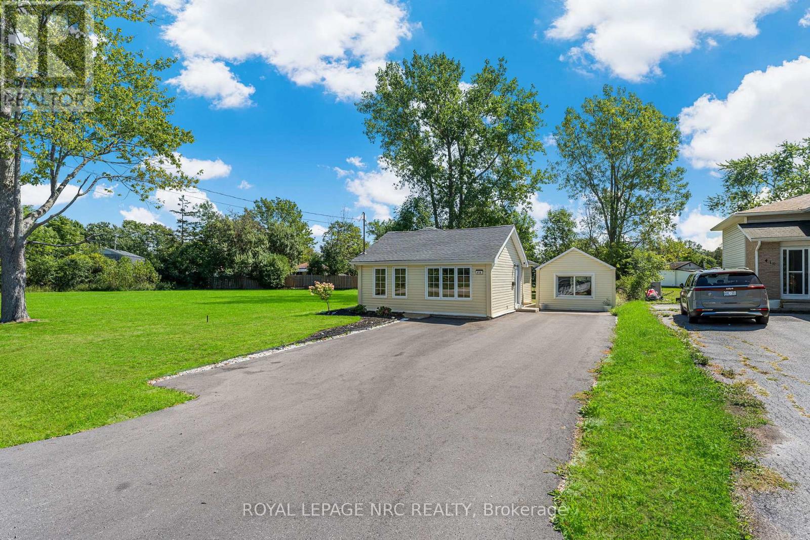 414 Washington Road, Fort Erie, Ontario  L2A 4K4 - Photo 2 - X12555498