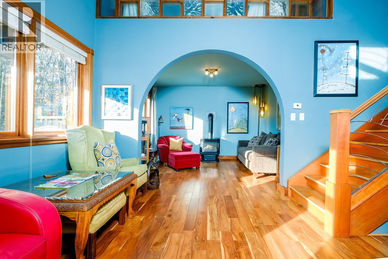 2075 Thompson Avenue, Rossland, British Columbia  V0G 1Y0 - Photo 11 - 10367444