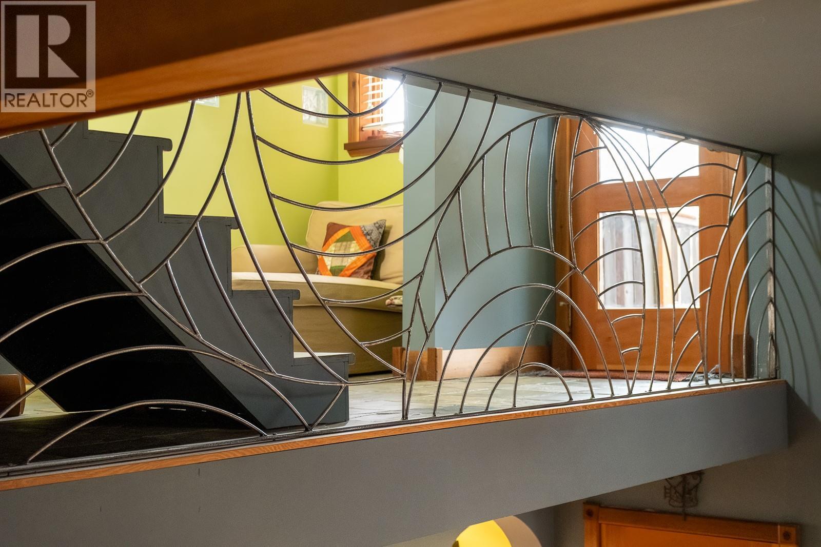 2075 Thompson Avenue, Rossland, British Columbia  V0G 1Y0 - Photo 12 - 10367444