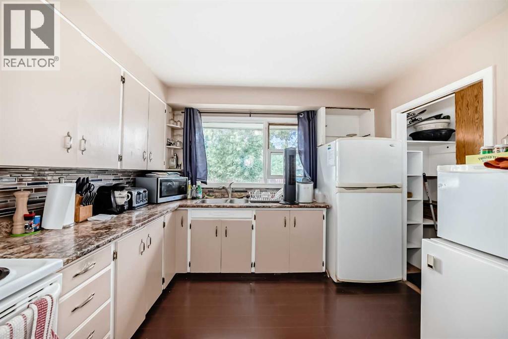 2235 42 Street Se, Calgary, Alberta  T2B 1G4 - Photo 6 - A2254407