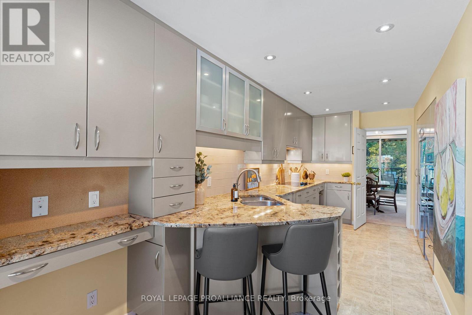 35 Country Club Place, Brockville, Ontario  K6V 6T6 - Photo 13 - X12555470