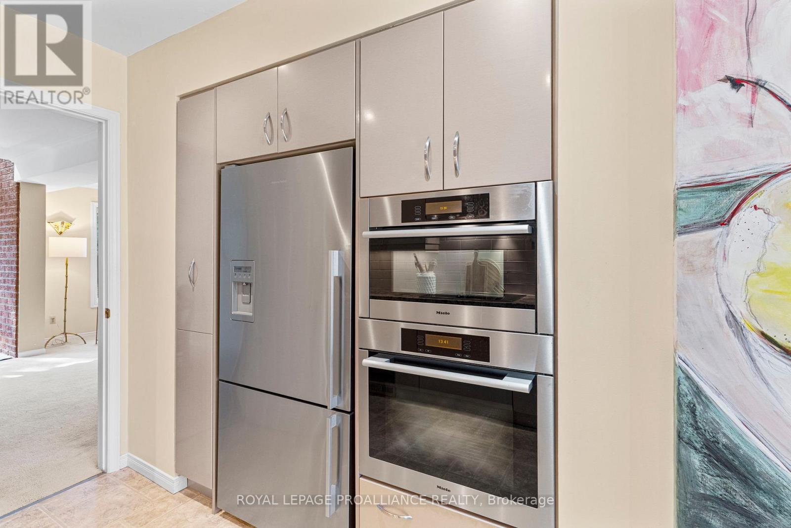 35 Country Club Place, Brockville, Ontario  K6V 6T6 - Photo 14 - X12555470