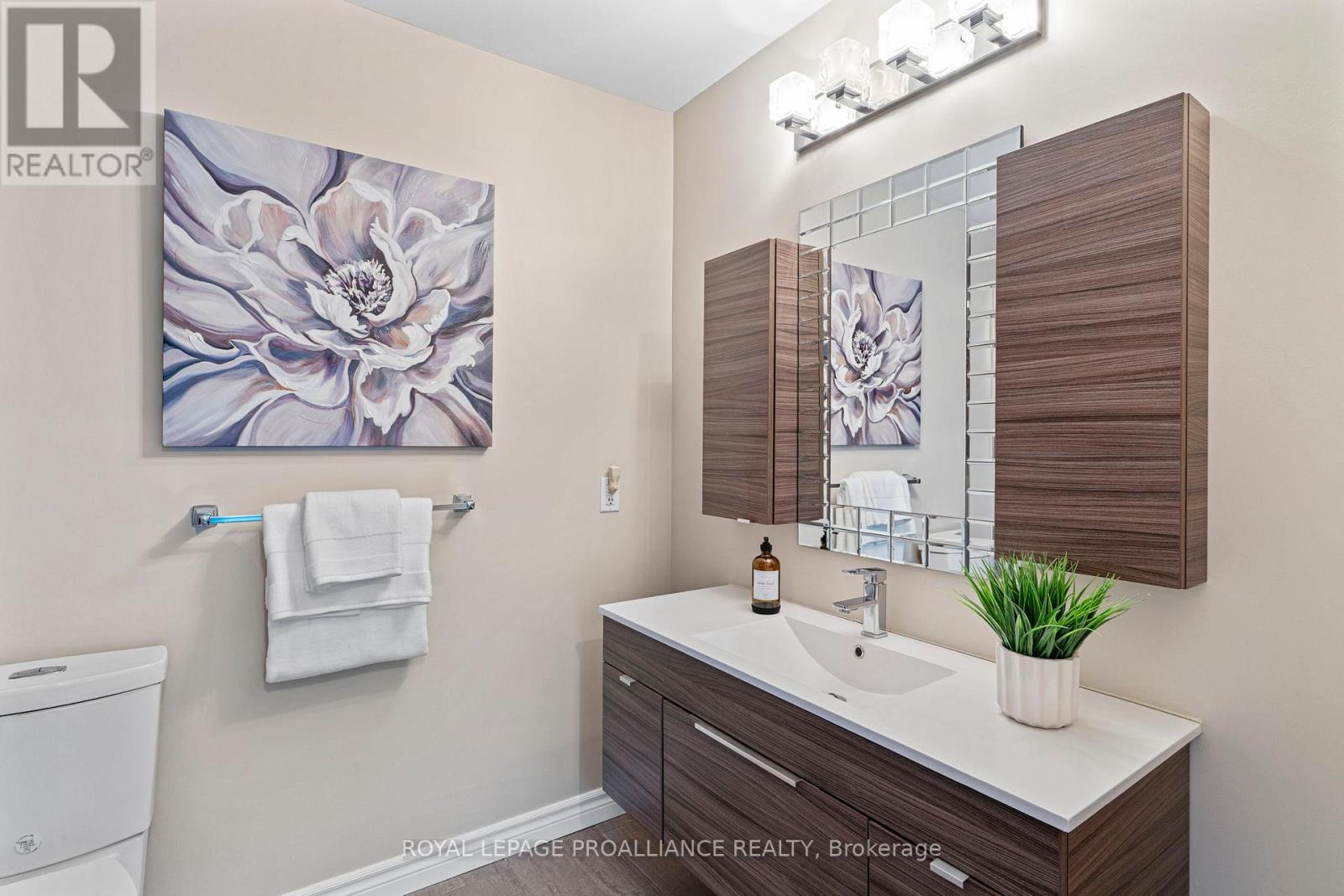 35 Country Club Place, Brockville, Ontario  K6V 6T6 - Photo 36 - X12555470