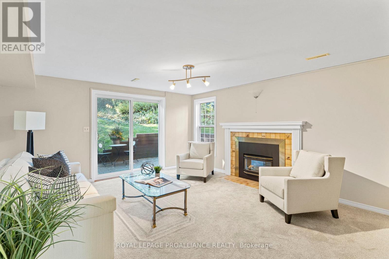 35 Country Club Place, Brockville, Ontario  K6V 6T6 - Photo 38 - X12555470