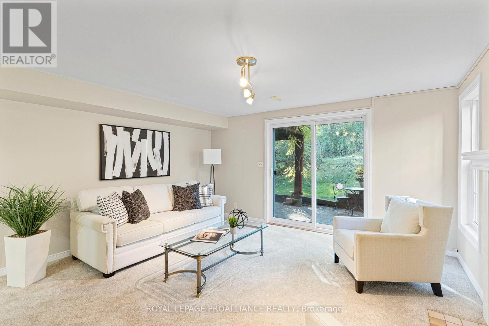 35 Country Club Place, Brockville, Ontario  K6V 6T6 - Photo 39 - X12555470