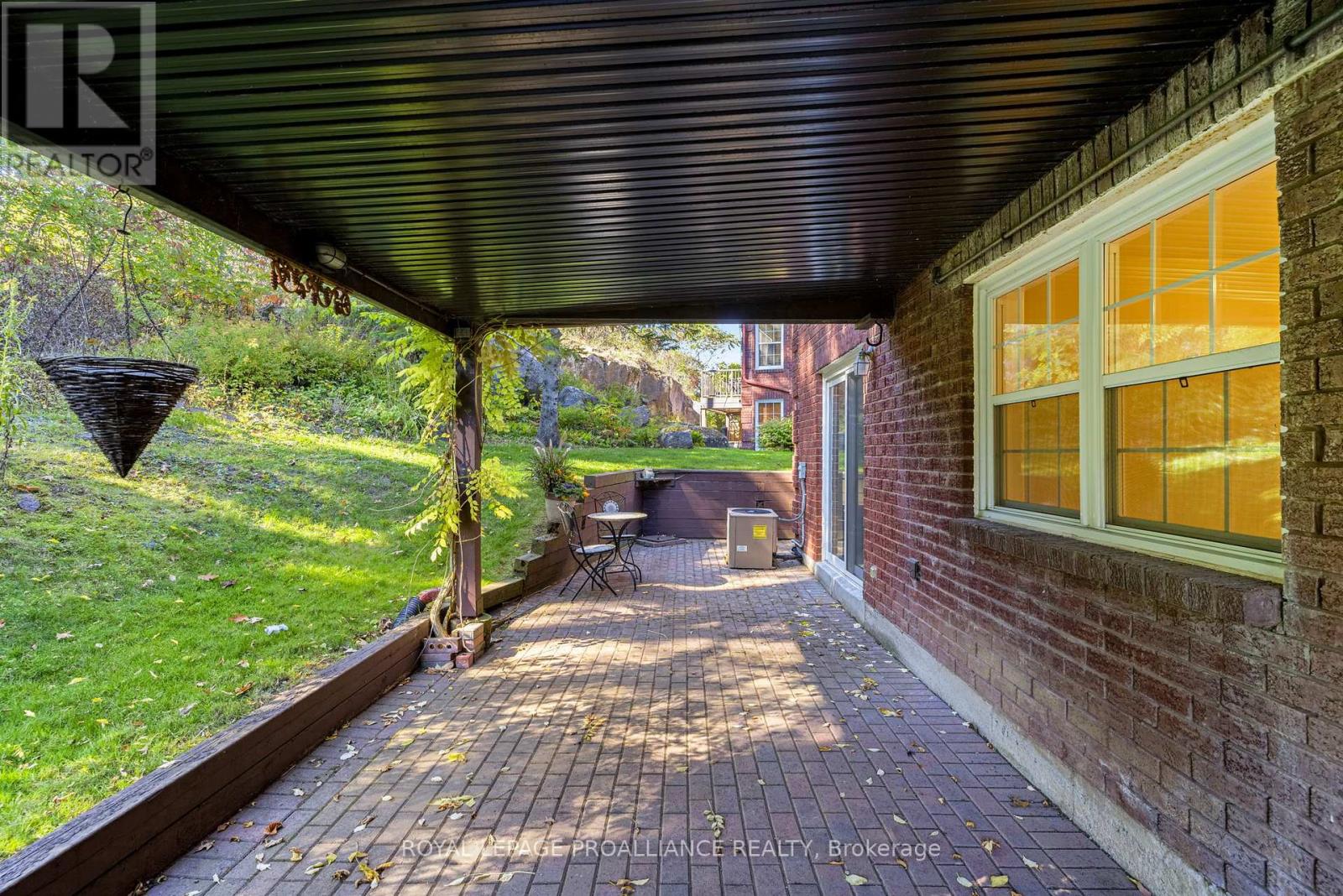 35 Country Club Place, Brockville, Ontario  K6V 6T6 - Photo 42 - X12555470