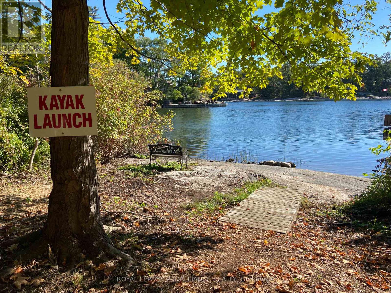 35 Country Club Place, Brockville, Ontario  K6V 6T6 - Photo 5 - X12555470